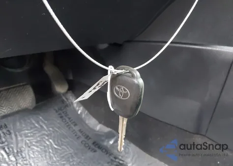 2015 Toyota Corolla Le z USA, uszkodzony, nr VIN 2T1BURHE2FC464133